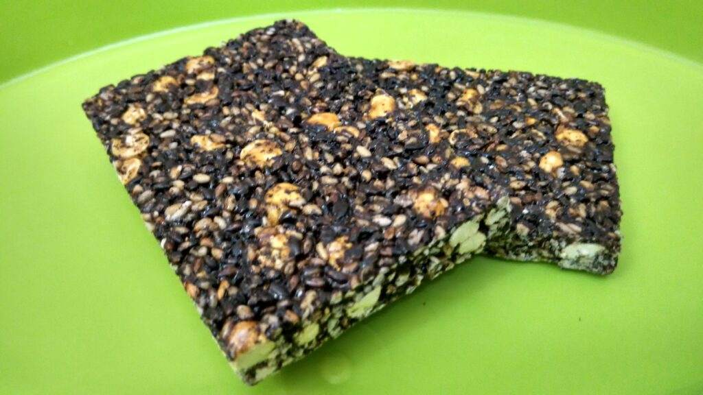 Til Patti sesame brittle close up