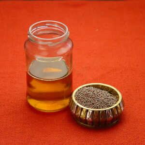 Mustard oil with mustard seeds