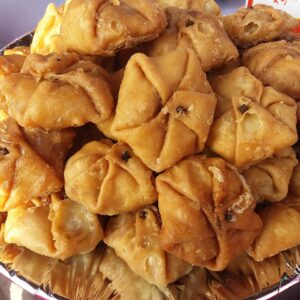 Laung Lata clove-sealed folded khoya sweet, Patna Bihar halwai specialty