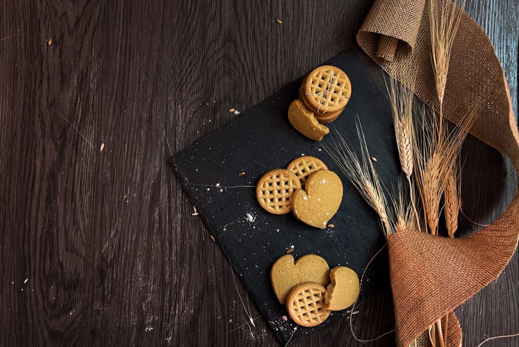 Gud Thekua - patterned hand-moulded wheat thekua with wheat sheaf